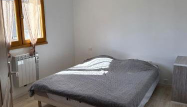 T2 meublé 42m2 avec terasse - Photo 2