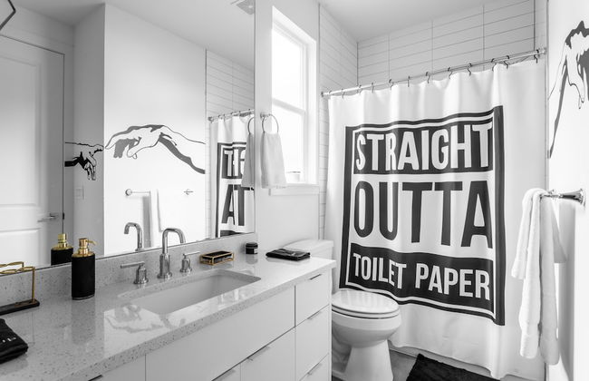 Insta-worthy Two House Corner Compound - Foto 42