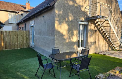 Appartement cosy de plein pied avec sauna, jardin et parking privé - proche gare et commerces - Foto 4