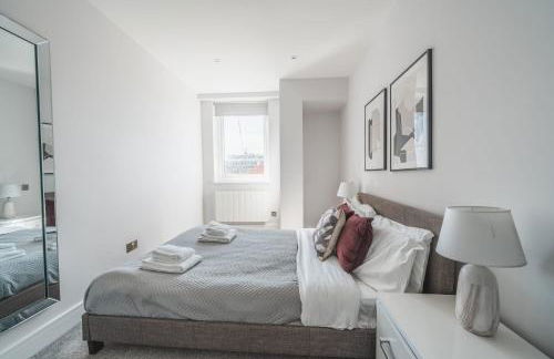 Modern 1 Bedroom Apartment in Central Eastleigh - Foto 13