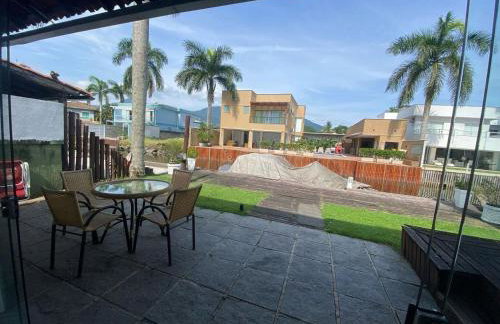 Casa com deck navegável e jacuzzi em Angra dos Reis RJ - Praia da Ribeira - Foto 6