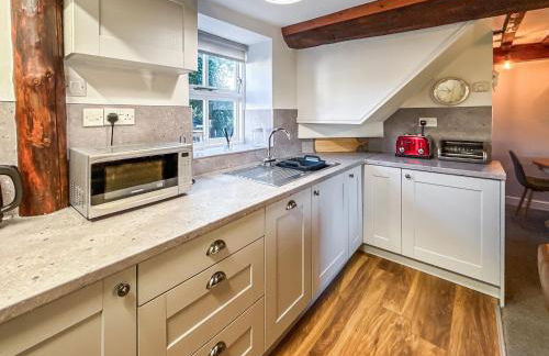 Rose Cottage 2 - Photo 9