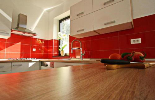 Beachfront Luxury Villa with Private Pool and Stunning Sea Views - Photo 30