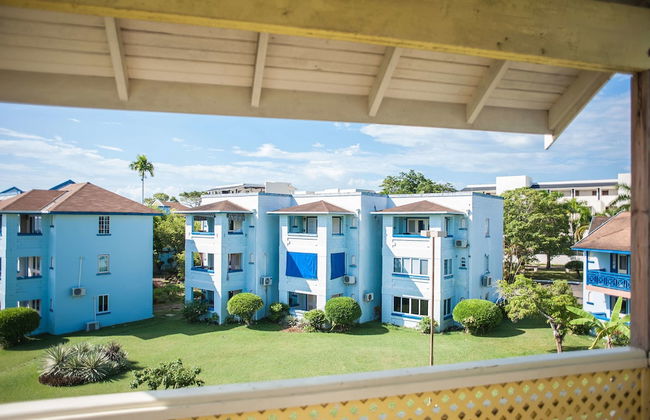 Point Village Studios and Suites - Photo 36