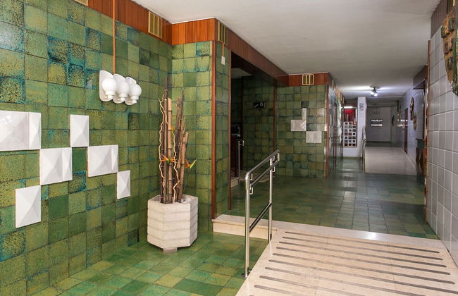 Spacious & Quiet 4 Bedroom Apartment - Photo 24