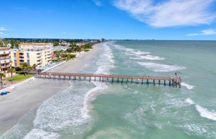 Sunset Corner - Beach View & Heated Pool! - Foto 5