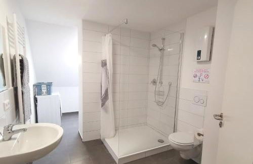 Spacious Apartment with Balcony & WiFi - Foto 22