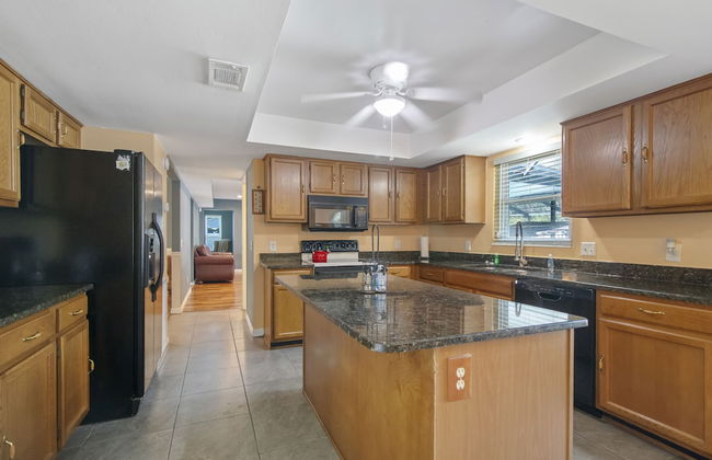 Tampa Bay- Large Pool home- Private Heated Pool! - Foto 9