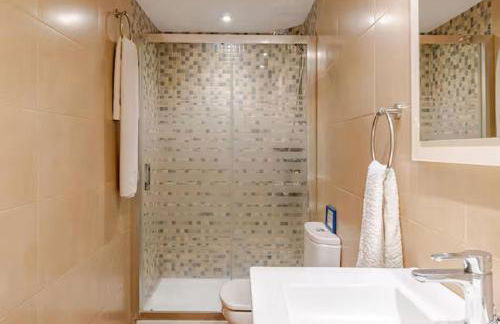 Acogedor apartamento en el centro con muchas comodidades - Photo 18