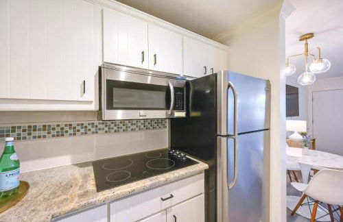 Updated Dtwn Naples Condo Across From Beach! - Photo 12