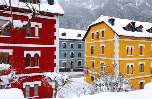 FANTASTICO - 75m - REFORMADO- VISTAS A LA MONTAÑA - Wifi - Acceso Trastero junto a Parking - Foto 1