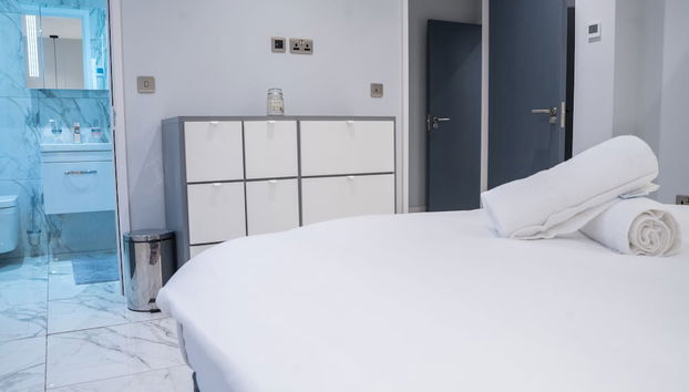 Stunning 2-bed Ground Floor Flat in Birmingham - Foto 3, Habitación