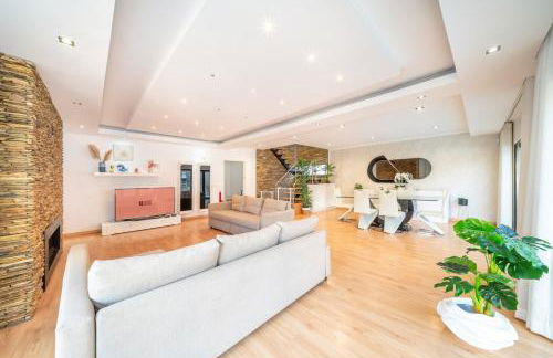 GuestReady - Charming family retreat with pool - Photo 36