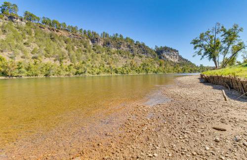 TroutFest Riverfront Norfork Home, Great Fishing - Foto 32