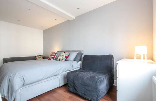 Large Modern Spacious House 6 Bedrooms 5 Bathrooms - Foto 33