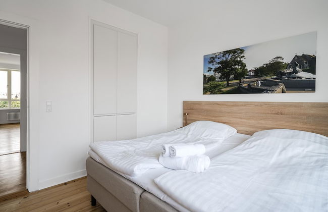 Fantastic 2-bed w Balcony in Charlottenlund - Foto 2