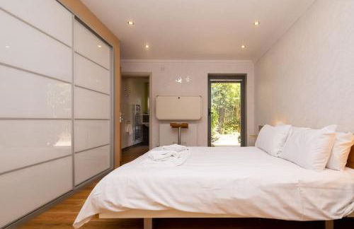 Stunning 5-bed 3-bath house close to the sea! - Foto 13