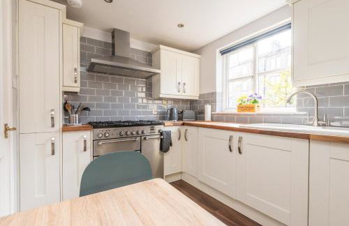 Cosy Roseburn Apartment, Edinburgh - 2 Bedrooms, FREE PARKING - Foto 20