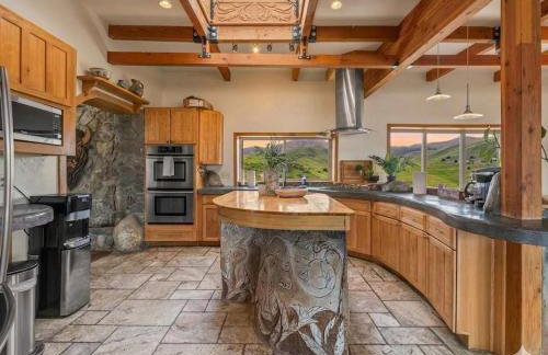 Perfect Family Mountain Getaway with Sauna & Hot Tub - Foto 6