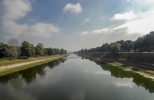 Spacious, with private Parking, 2 bedrooms 2 bathrooms - Comfortable and Bright Apartment in Florence with Private Parking Garage - Just Few Minutes walking From Historic Center - Foto 39