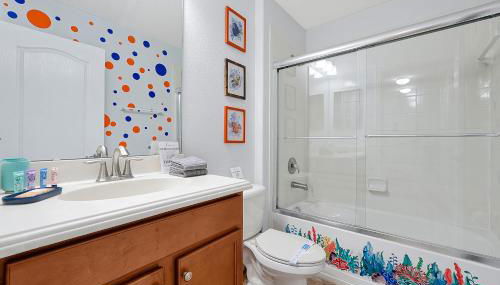 Private Pool & Hot Tub Themed Paradise Near Theme Parks - Foto 5, Shower