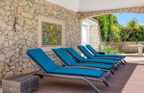 Golfinhos - MAGNIFICENT & SPACIOUS 5 BEDROOM VILLA - Foto 122
