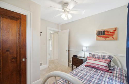 Exclusive Ottawa Hills Private Home, Garage, WD, Gourmet Equipped kitchen, Netflix - Foto 17