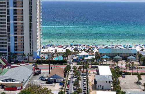 Beach access close to Walmart, Bowling,skating and Game room - Photo 71