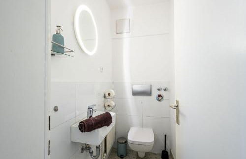 Rob's Suite - Zentrale Design-Suite am Opernplatz, 2 Zimmer, 2 Bäder und Top-Ausstattung - Foto 28