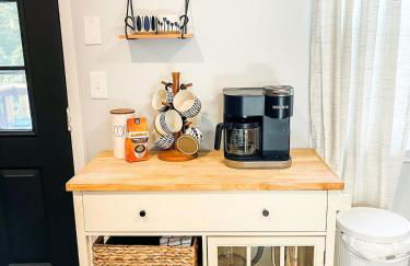 Sparkling Saratoga 3BR home near Track and SPAC Dogs - Foto 14