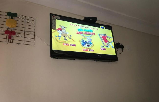 Famko Hotel - Sleeps 24 - Parking - Garden - Foto 16