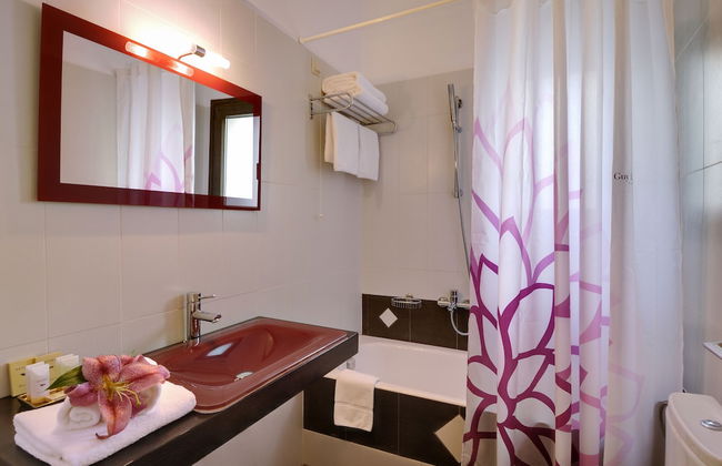 Byzantinon Hotel - Photo 22