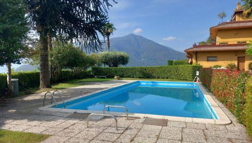 Holiday Home in Maccagno with Pool - Foto 1