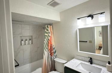 Next Getaway Home-3 Rooms, 4 Bed, 2 Bath, Backyard - Photo 13