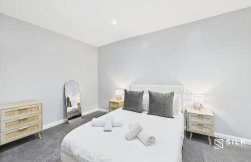 Refurbished 4-Bed, Open-Plan Living, Sleeps 10 - Foto 78