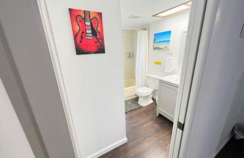 Dream Vacation Home w Heated Pool Close to Beaches Clearwater St Pete Quiet with Big Backyard - Foto 32