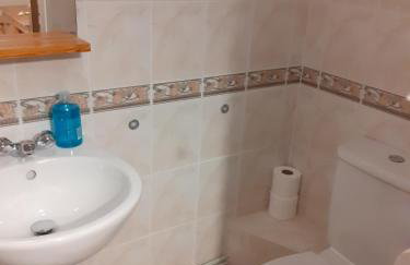 Bryncarnedd Farmhouse - Photo 29