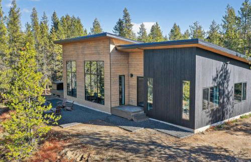 The Luxe House | Upscale Cabin w/ Hot Tub & Fire Pit! - Foto 1