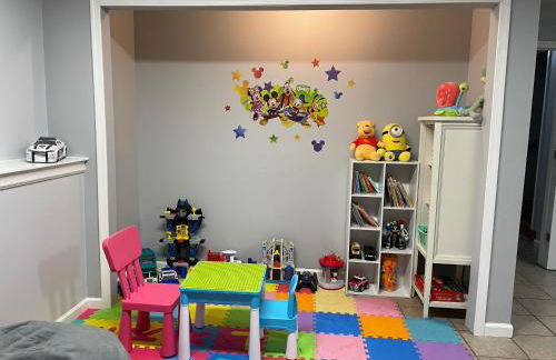 Spacious Pocono Home with Hot Tub and Fire Pit - Foto 5