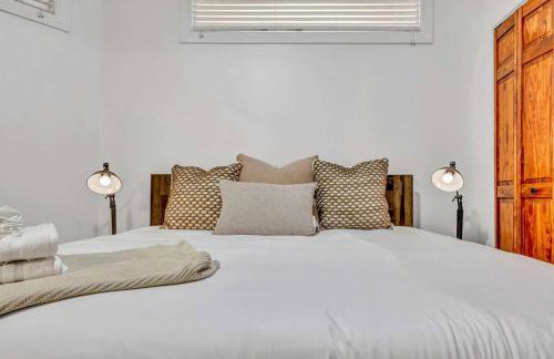 Lofts on E 4th, WALK TO CAVS, Sleeps 6 - Foto 14