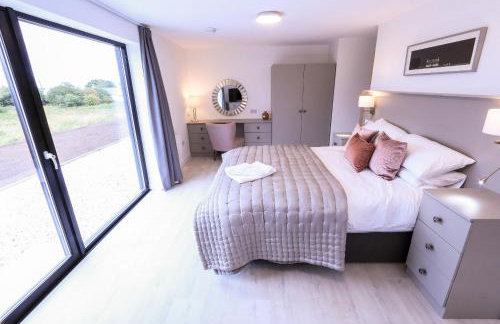 Black Barn Skye - Contemporary 3 bed / 4 bath home - Photo 17