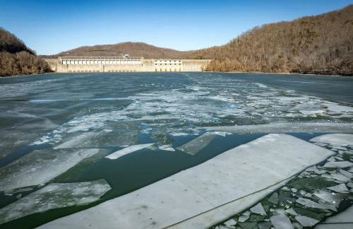 Quaint Cozy Cottage Perfect for a Peaceful Getaway in West Virginia - Foto 32