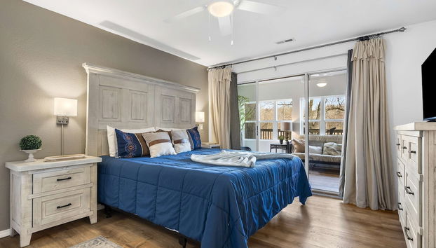 Lake Front Escape For 8! - Foto 5, Habitación