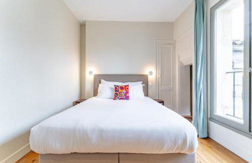 Magnifiques et lumineux Appartement de charme aux Quinconces ideal pour 4 ou 6 personnes - Foto 15