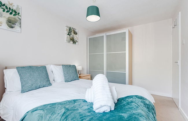 Canadawater-2bedroom-1bathroom-wifi-free Parking - Photo 4