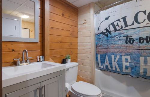 1BR Fife Lake Haven with Fire Pit & Hot Tub - Foto 17