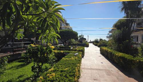 SunTan - Waves and Peaks Retreat - Foto 4, Garden, Garden view