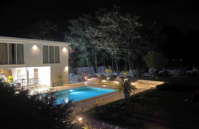 The Rock Star's Villa With Private Pool And Beach - Photo 18