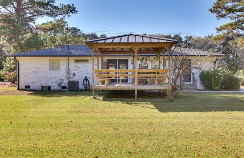 4 Mi to Beach Wilmington Home with Gazebo Deck! - Foto 24