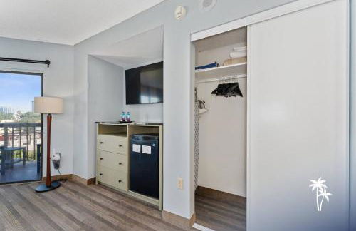 Delightful Studio Condo with Garden View Balcony 7 Mins to Universal - Foto 8